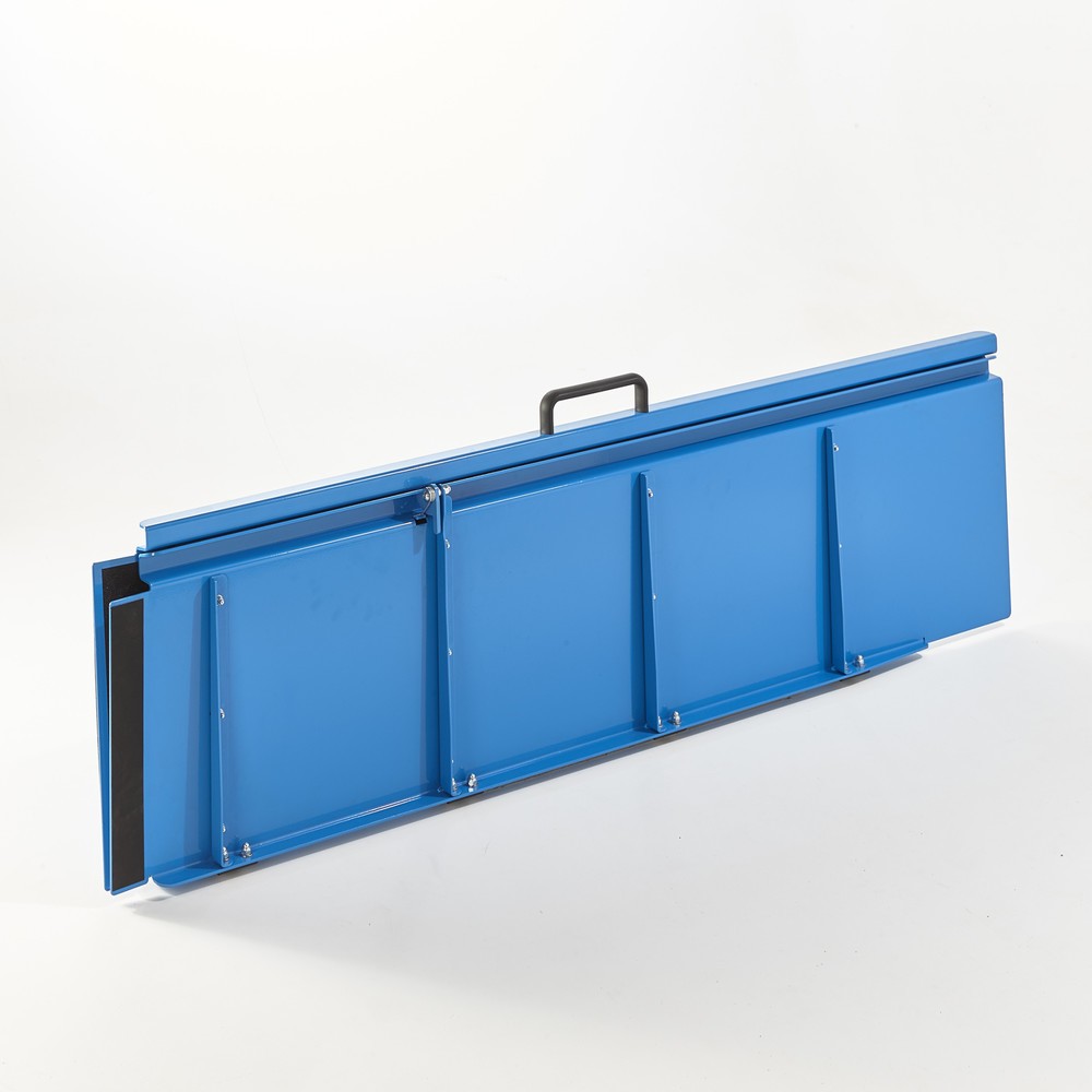 MOTTEZ Klappbare Auffahrrampe, rutschsicherer Belag, Tragkraft 450 kg, LxB 1.660 x 810 mm