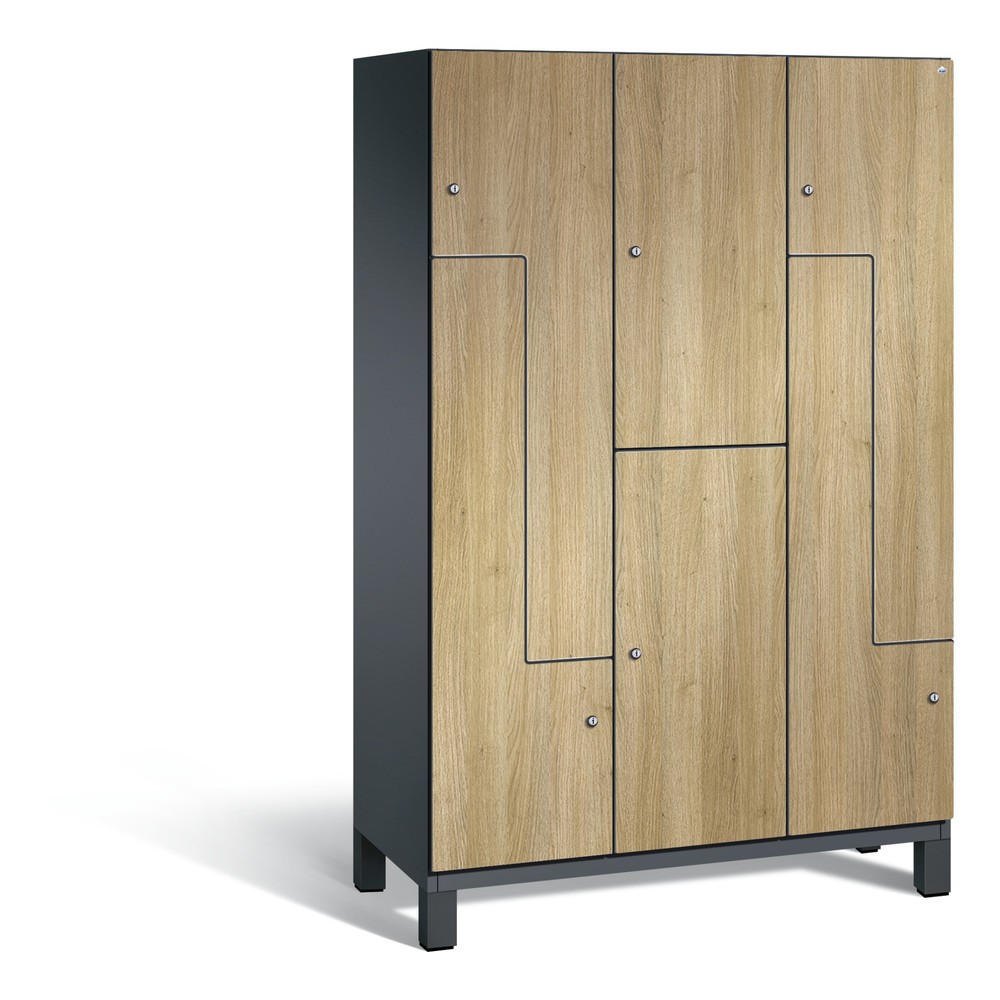 C+P Z-Kombinationsschrank Cambio, 3 Abteile, Abteilbreite 400 mm, HxBxT 1980x1200x525 mm, RAL 7021 Schwarzgrau, Dekor Eiche Sereno, Füsse