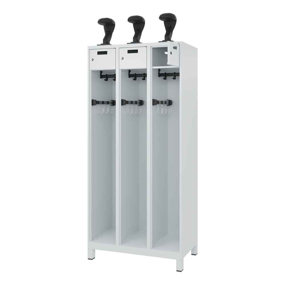 C+P Feuerwehrspind PRAKTUS, Füsse, 3 Abteile, HxBxT 1.850 x 900 x 500 mm, lichtgrau, mit Helmhalter