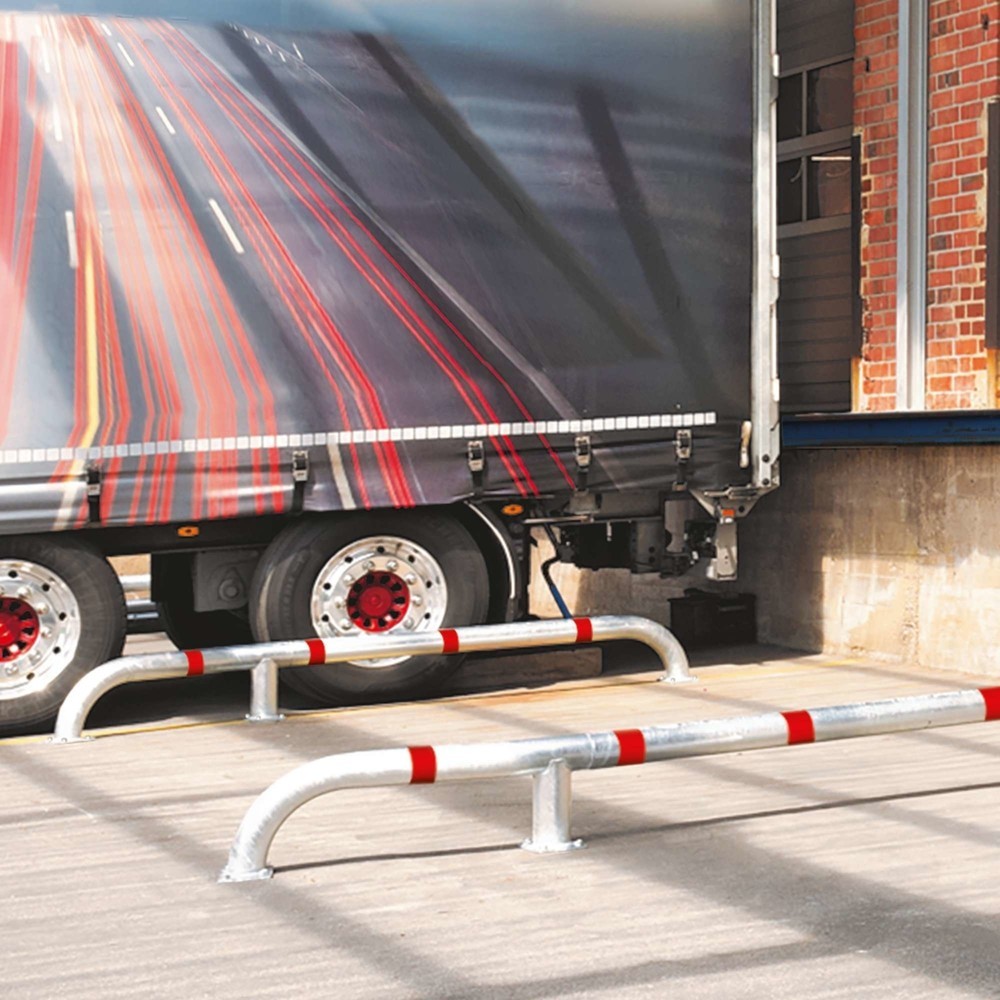 MORAVIA BLACK BULL Rammschutzbügel Set als LKW-Einfahrhilfe, Außenbereich, HxL 280 x 2.800 mm, zinkfarben