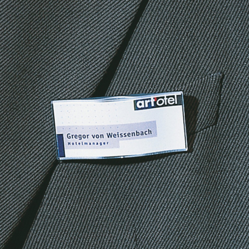 Namensschild mit Drehclip und Anstecknadel