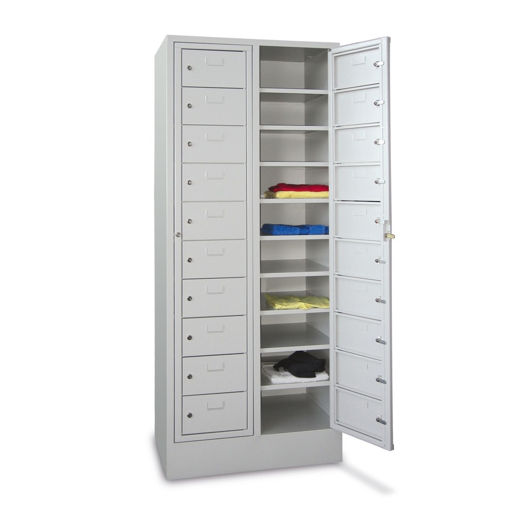 PAVOY Schliessfachschrank mit Zentraltür, 2 x 10 Fächer, HxBxT 1.850 x 770 x 500 mm, mit Sockel, rubinrot, lichtgrau