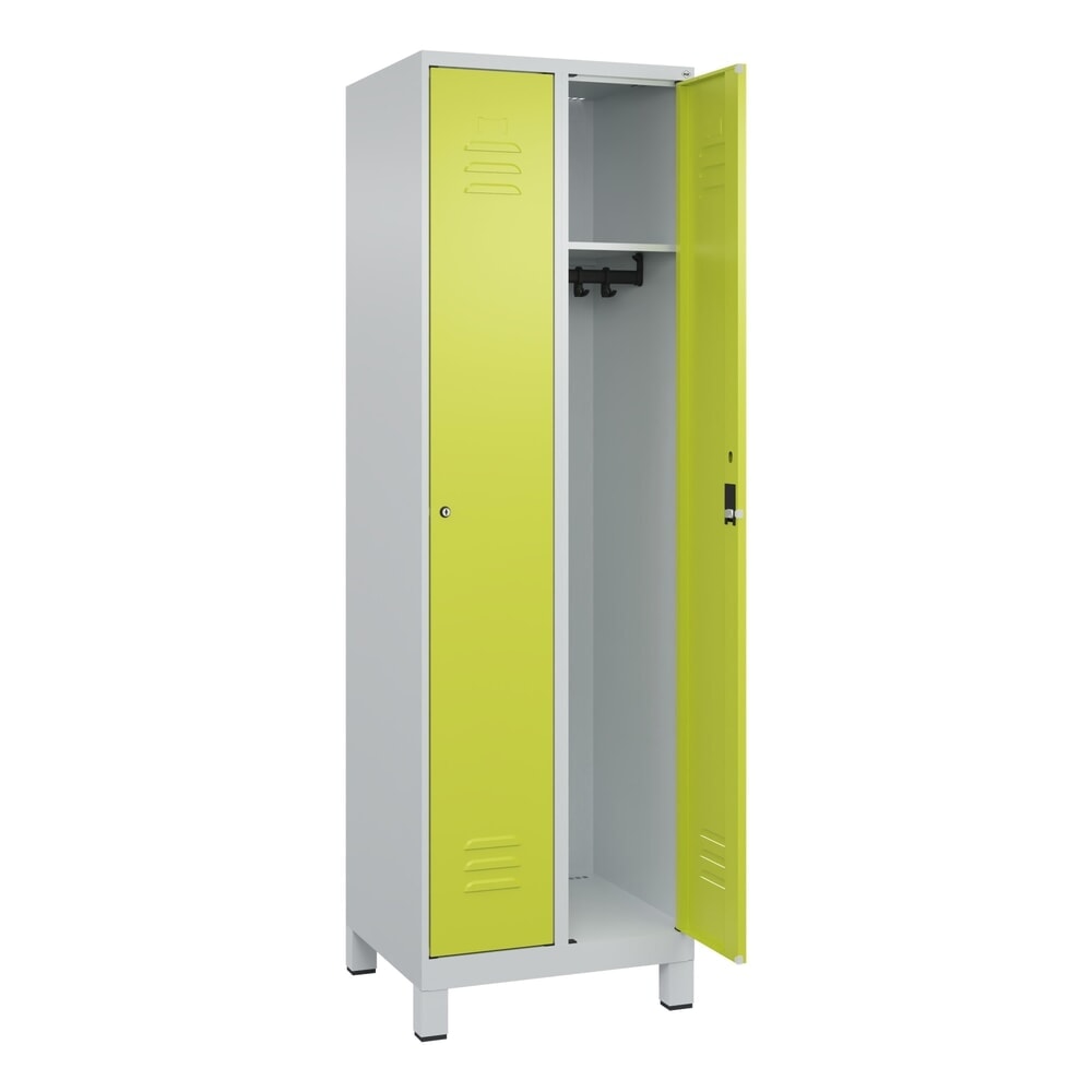 C+P Spind Classic PLUS, Füsse, 2 Abteile, HxBxT 1.950 x 600 x 500 mm, lichtgrau, clowngrün, Zylinderschloss, ohne Mitteltrennwand