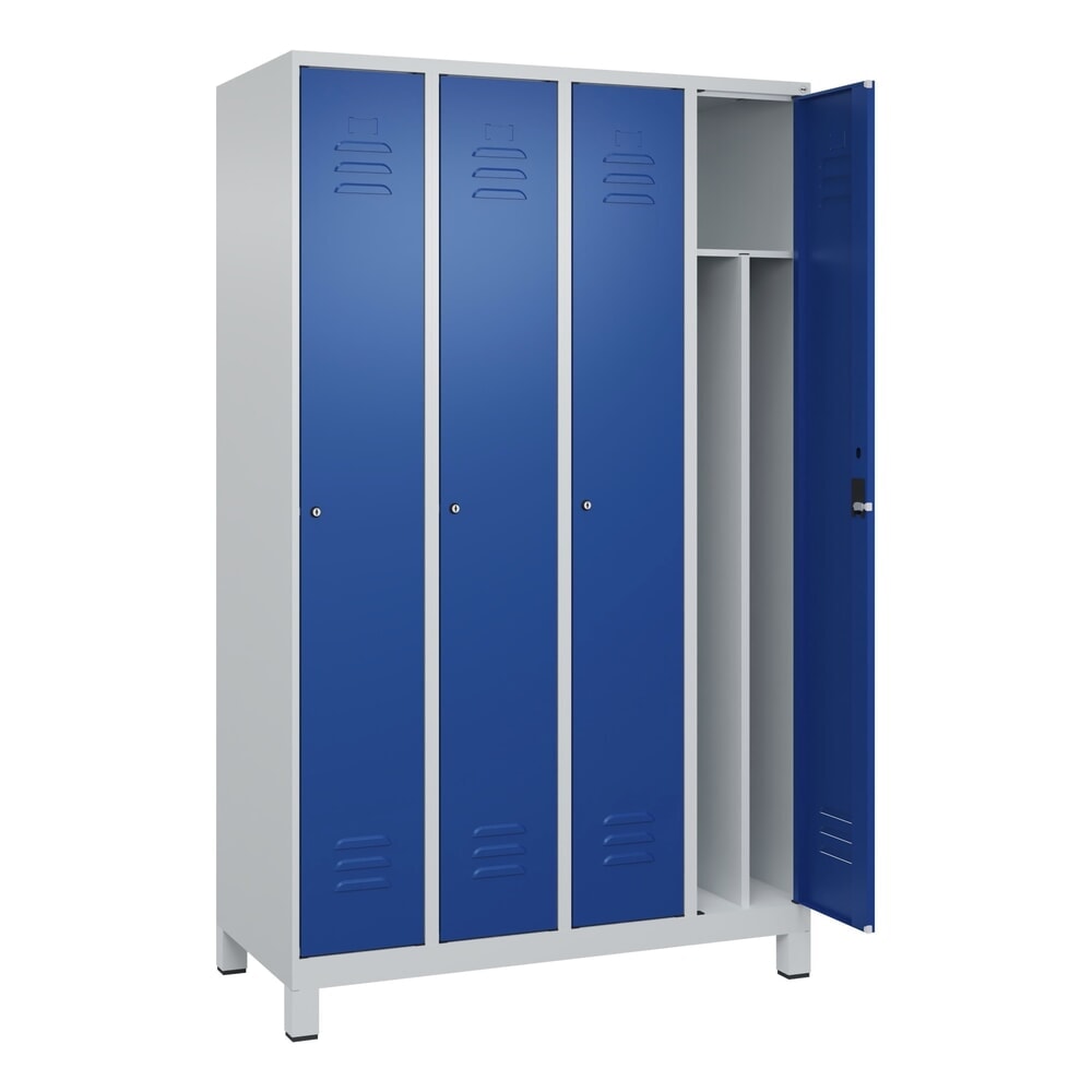 C+P Spind Classic PLUS, Füsse, 4 Abteile, HxBxT 1.950 x 1.200 x 500 mm, lichtgrau, enzianblau, Zylinderschloss, mit Mitteltrennwand