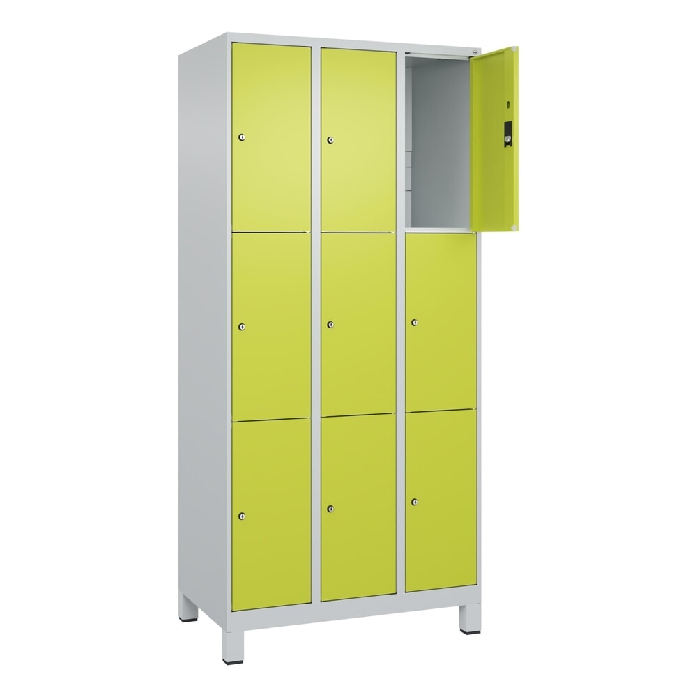 C+P Schliessfachschrank Classic PLUS, Füsse, 3 Abteile, HxBxT 1.950 x 900 x 500 mm, lichtgrau, clowngrün, 9 Fächer, Zylinderschloss