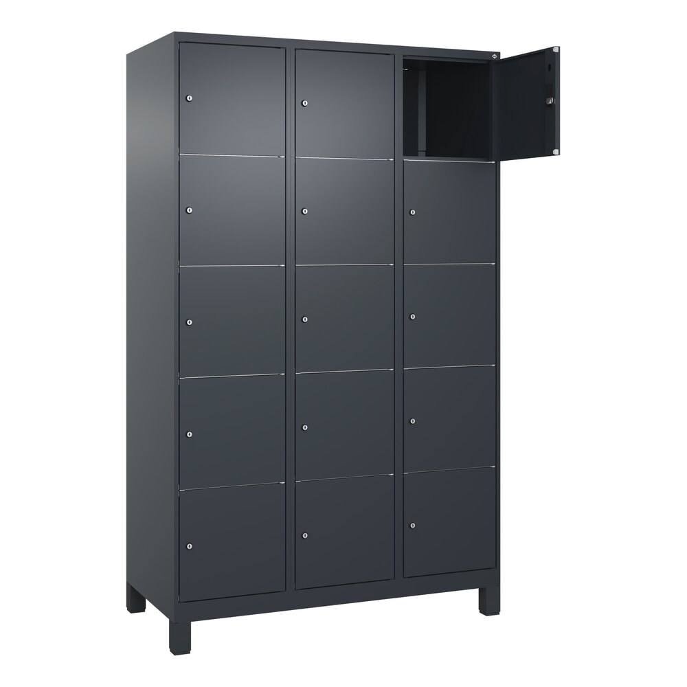 C+P Schliessfachschrank Classic PLUS, Füsse, 3 Abteile, HxBxT 1.950 x 1.200 x 500 mm, anthrazitgrau, anthrazitgrau, 15 Fächer, Zylinderschloss