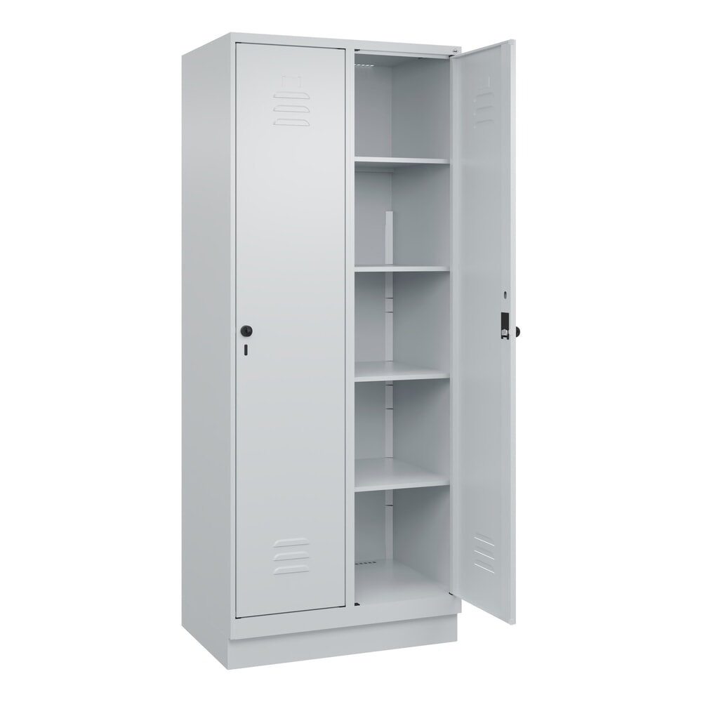 C+P Wäsche-Spind Classic PLUS, Sockel, 2 Abteile, HxBxT 1.950 x 800 x 500 mm, lichtgrau, lichtgrau, für Vorhängeschloss, ohne Mitteltrennwand