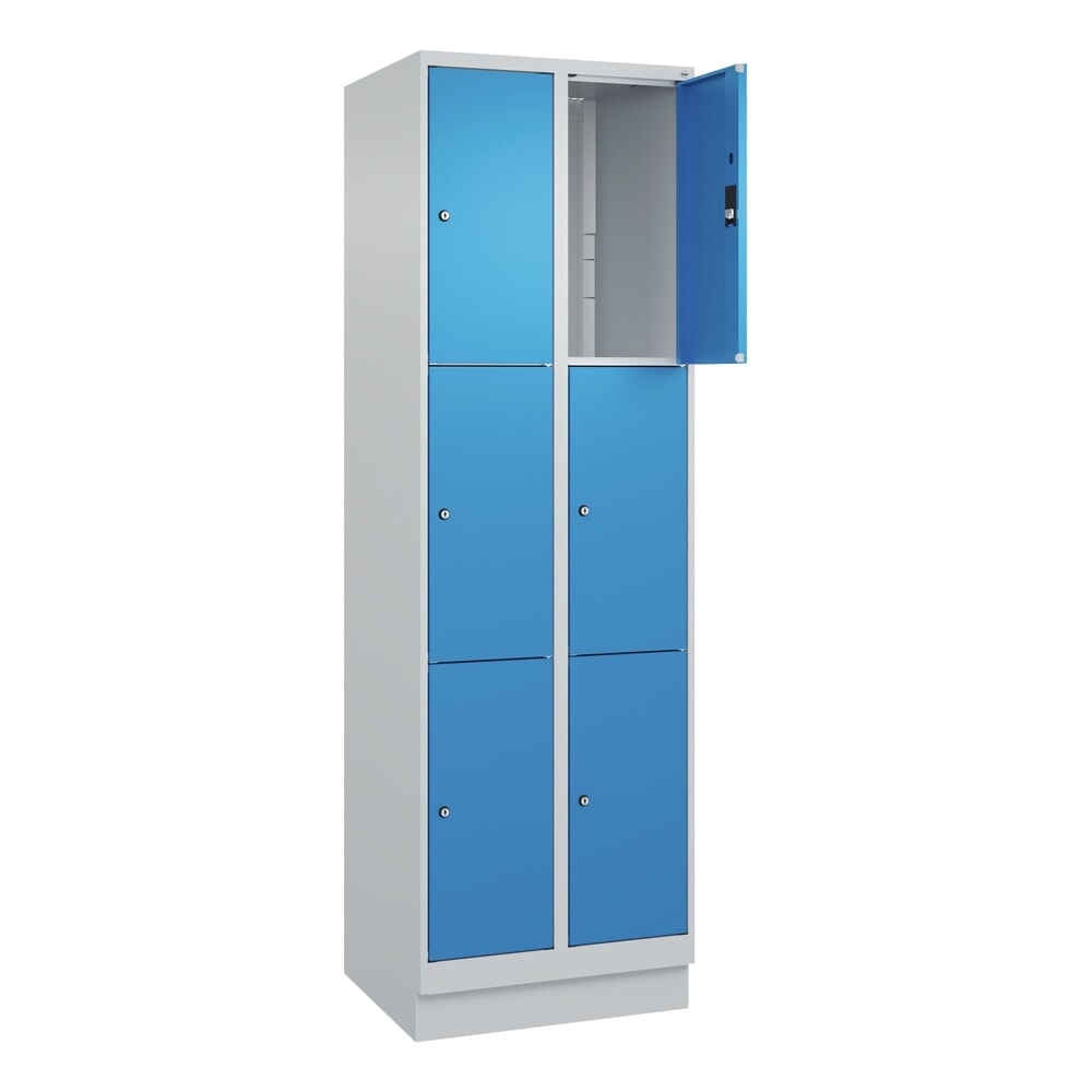 C+P Schliessfachschrank Classic PLUS, Sockel, 2 Abteile, HxBxT 1.950 x 600 x 500 mm, lichtgrau, lichtblau, 6 Fächer, Zylinderschloss