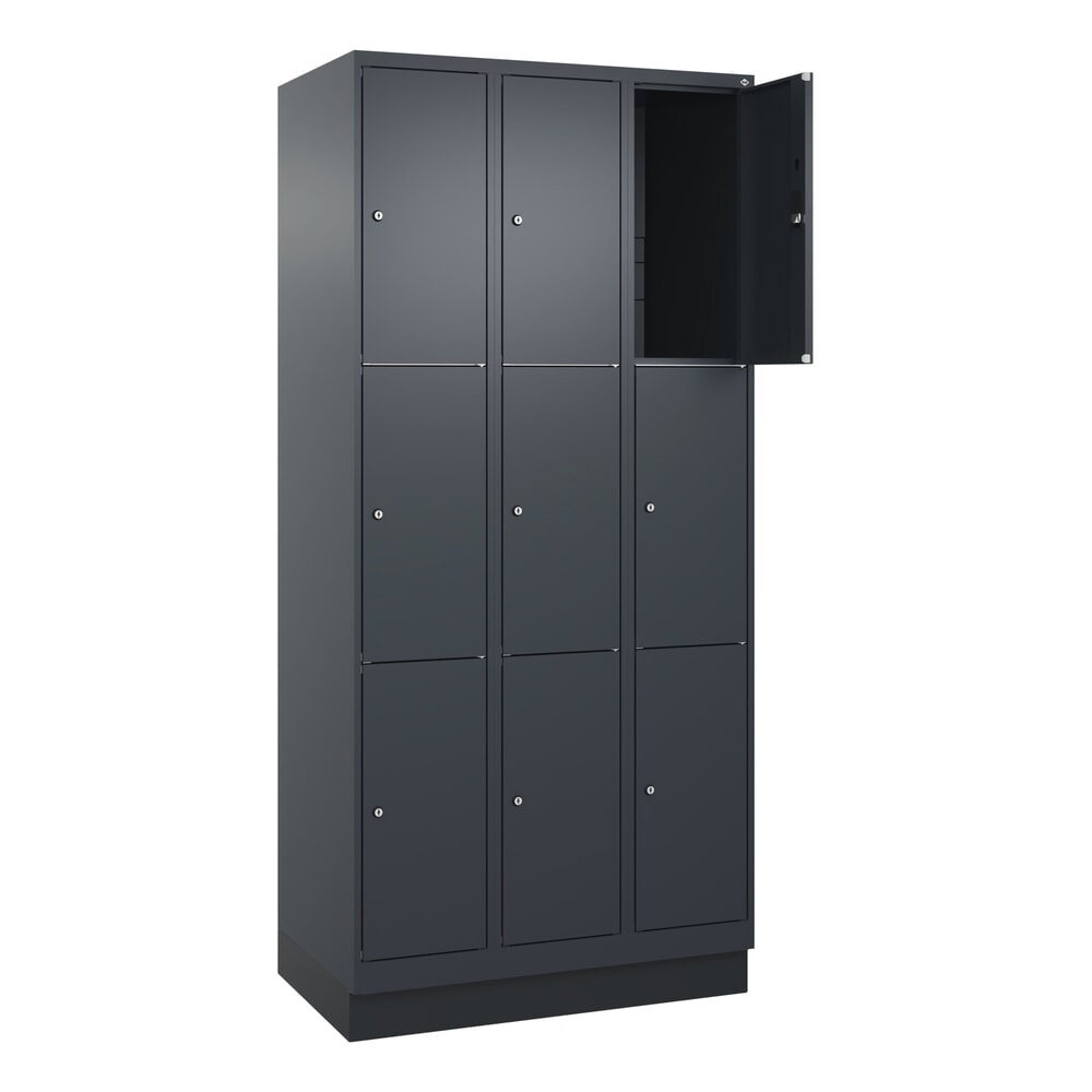 C+P Schliessfachschrank Classic PLUS, Sockel, 3 Abteile, HxBxT 1.950 x 900 x 500 mm, anthrazitgrau, anthrazitgrau, 9 Fächer, Zylinderschloss