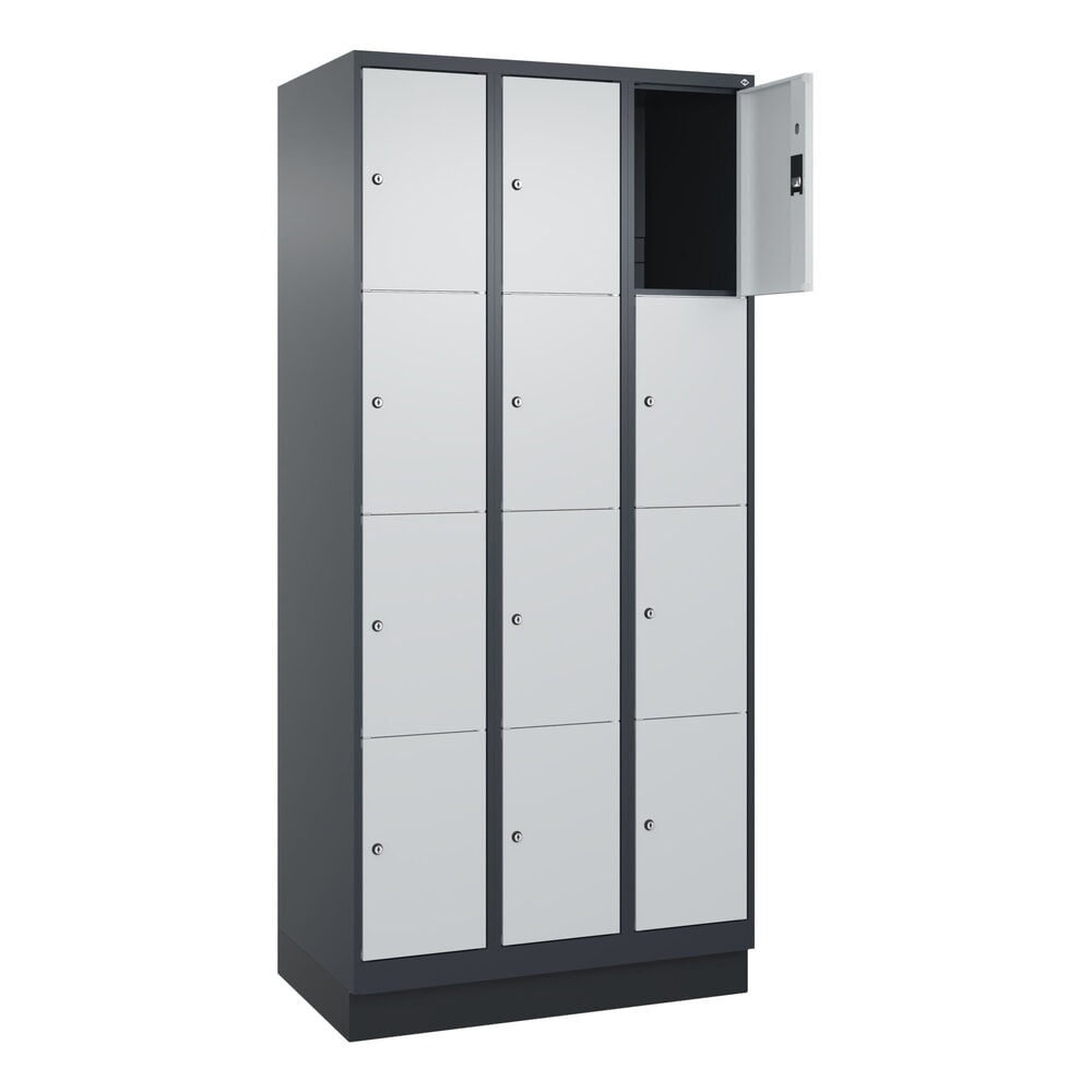 C+P Schliessfachschrank Classic PLUS, Sockel, 3 Abteile, HxBxT 1.950 x 900 x 500 mm, anthrazitgrau, lichtgrau, 12 Fächer, Zylinderschloss