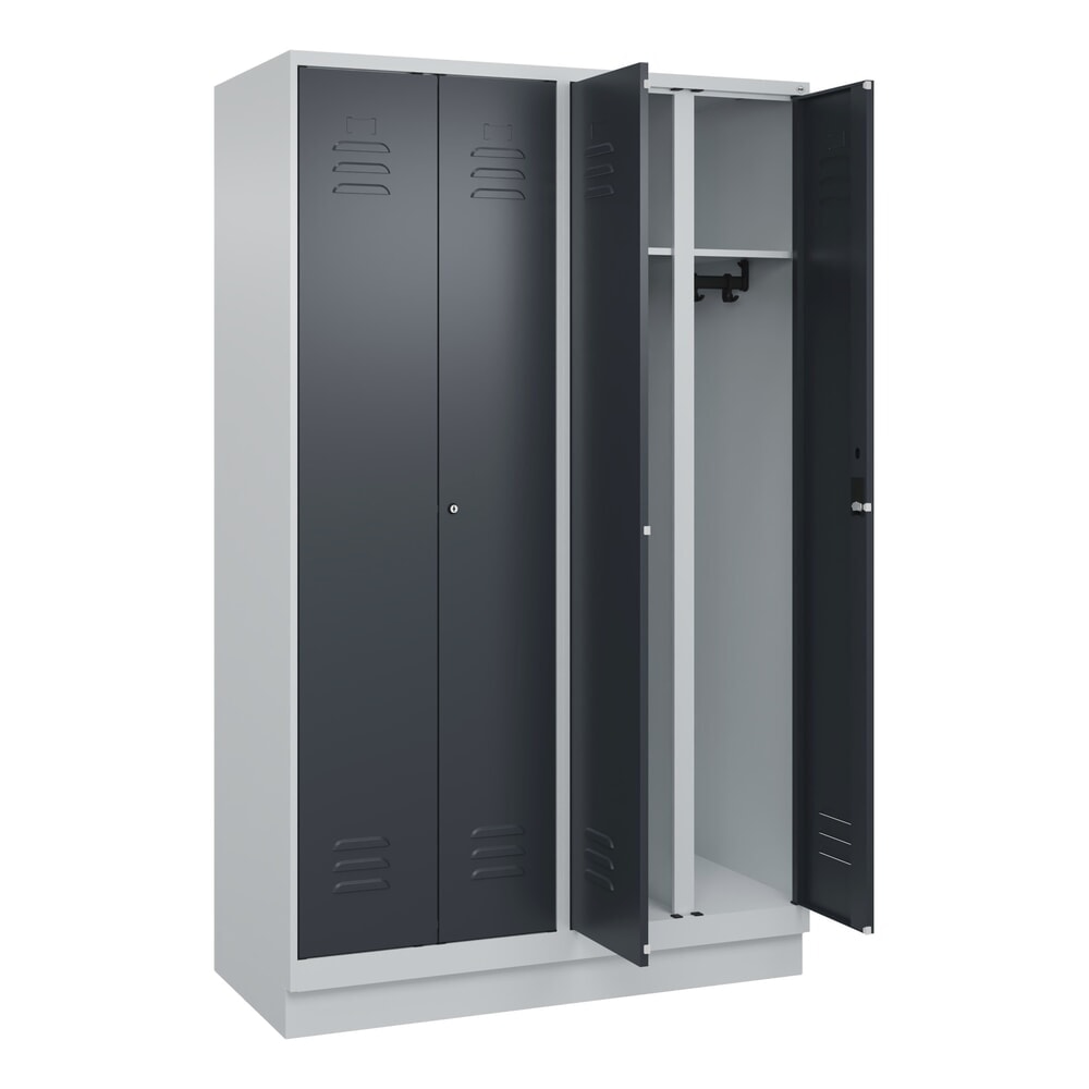 C+P Schwarz-Weiss-Spind Classic PLUS, Sockel, 4 Abteile, HxBxT 1.950 x 1.200 x 500 mm, lichtgrau, anthrazitgrau, Zylinderschloss