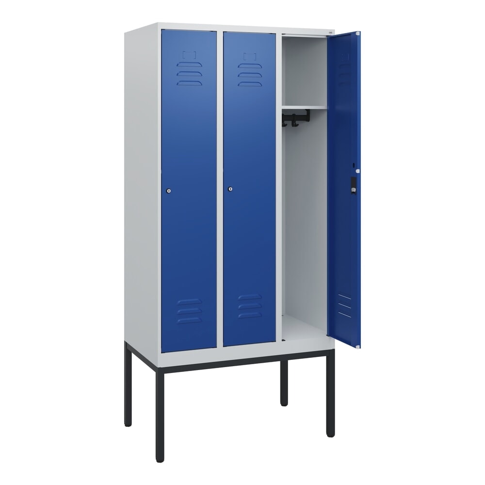 C+P Spind Classic PLUS, Gestell, 3 Abteile, HxBxT 1.950 x 900 x 500 mm, lichtgrau, enzianblau, Zylinderschloss, ohne Mitteltrennwand