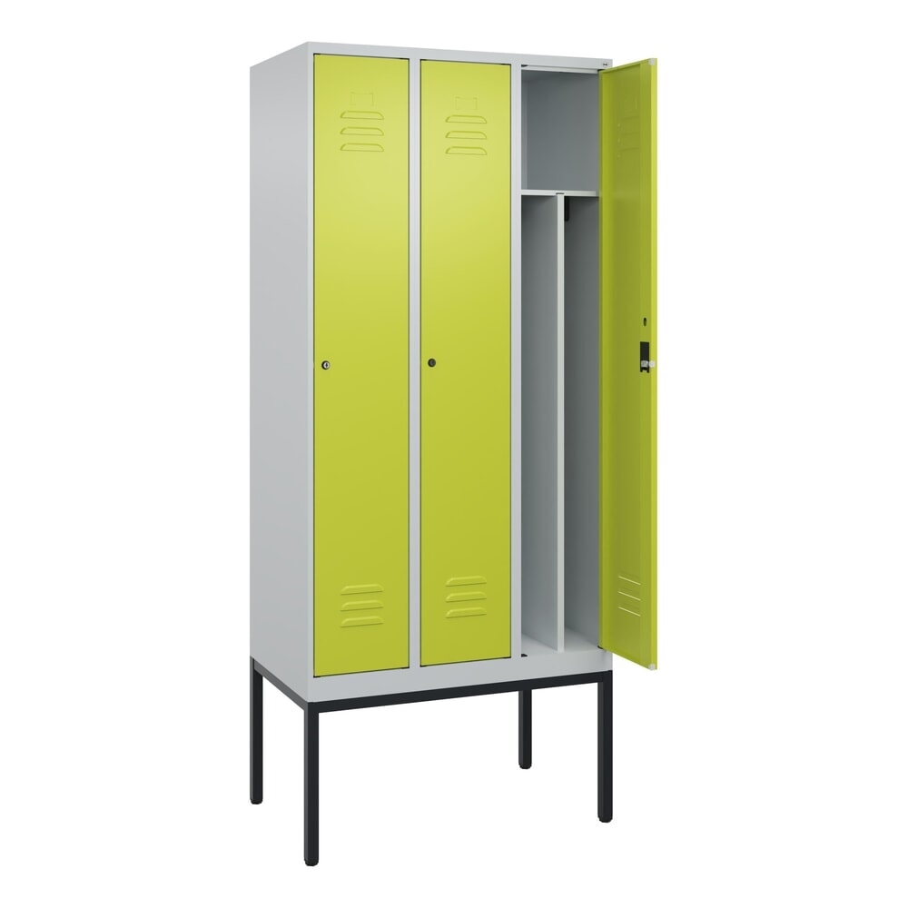 C+P Spind Classic PLUS, Gestell, 3 Abteile, HxBxT 2.120 x 900 x 500 mm, lichtgrau, clowngrün, Zylinderschloss, mit Mitteltrennwand