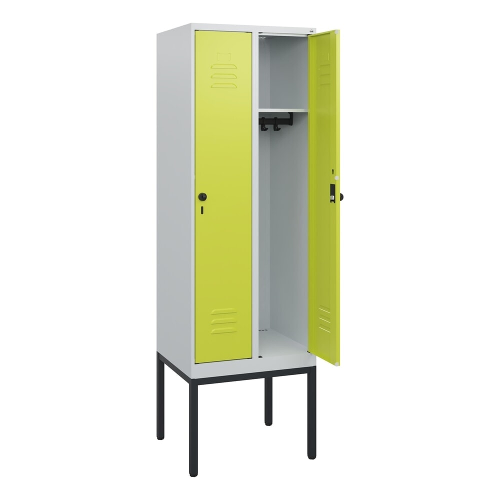C+P Spind Classic PLUS, Gestell, 2 Abteile, HxBxT 1.950 x 600 x 500 mm, lichtgrau, clowngrün, für Vorhängeschloss, ohne Mitteltrennwand
