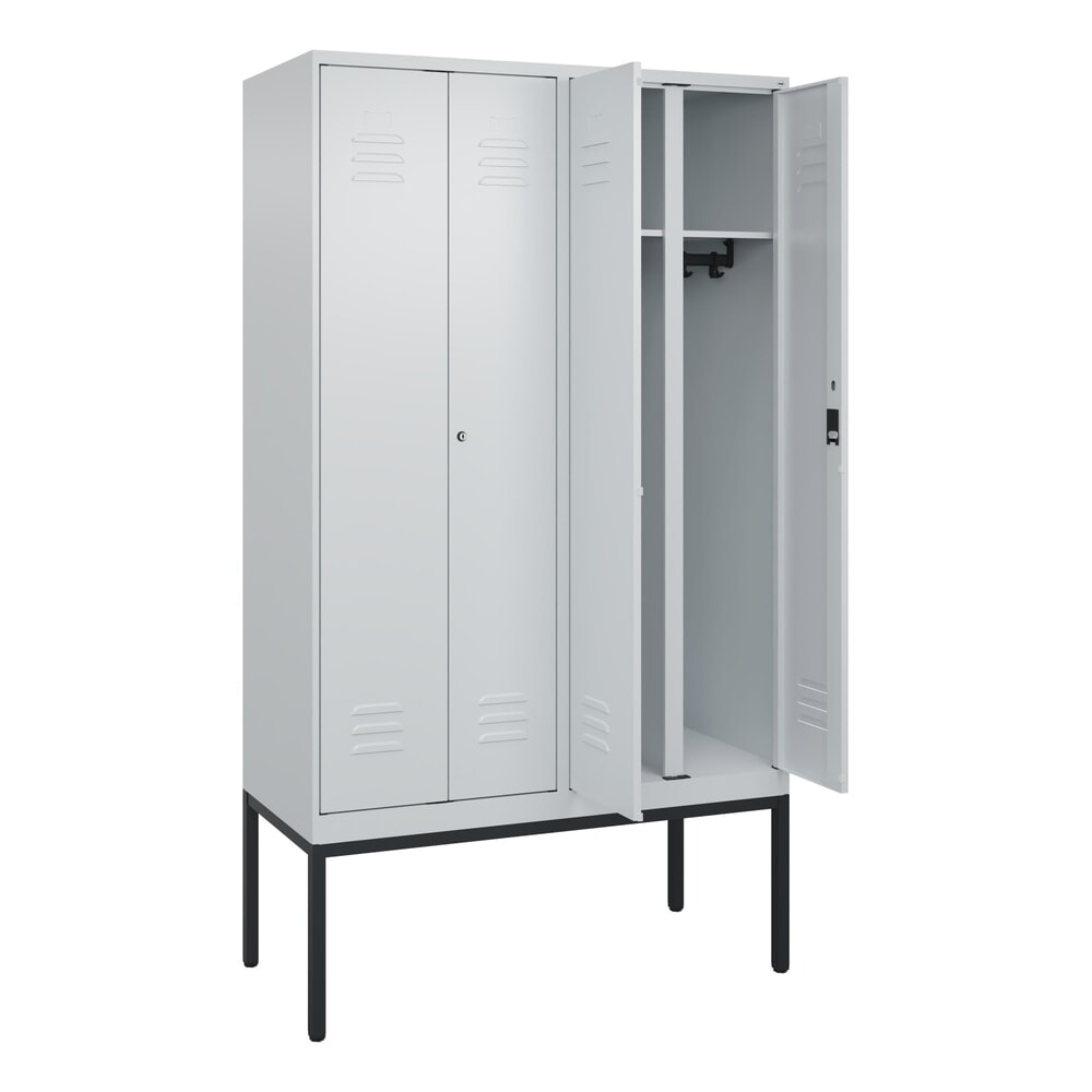 C+P Schwarz-Weiss-Spind Classic PLUS, Gestell, 4 Abteile, HxBxT 2.120 x 1.200 x 500 mm, lichtgrau, lichtgrau, Zylinderschloss