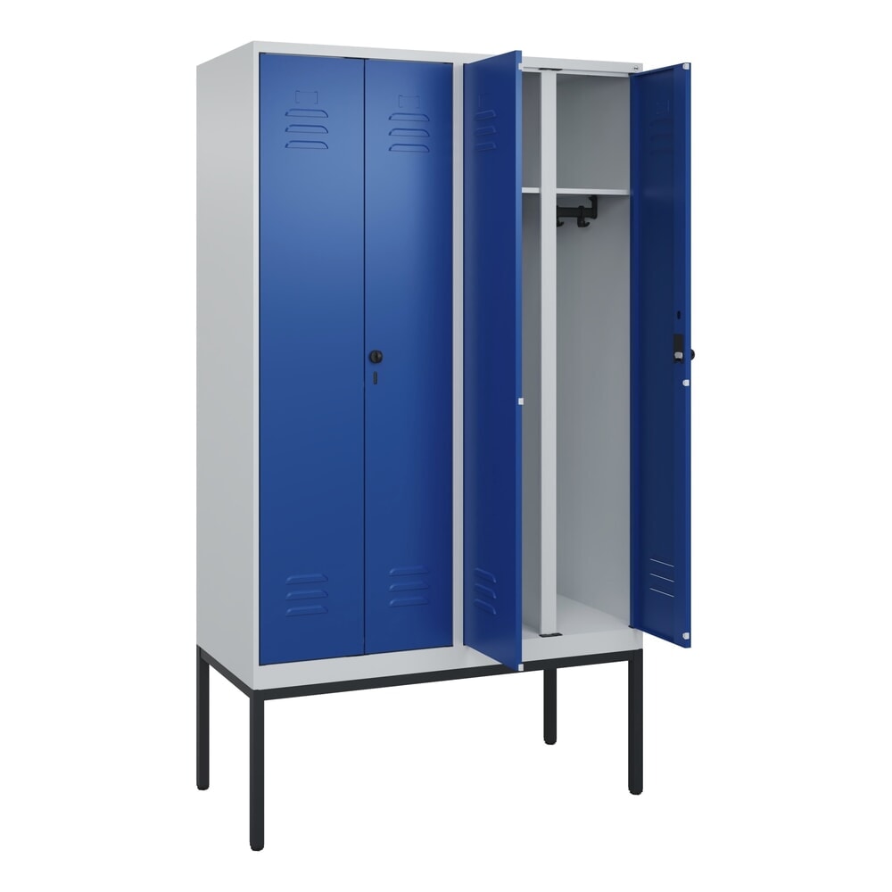 C+P Schwarz-Weiss-Spind Classic PLUS, Gestell, 4 Abteile, HxBxT 2.120 x 1.200 x 500 mm, lichtgrau, enzianblau, für Vorhängeschloss