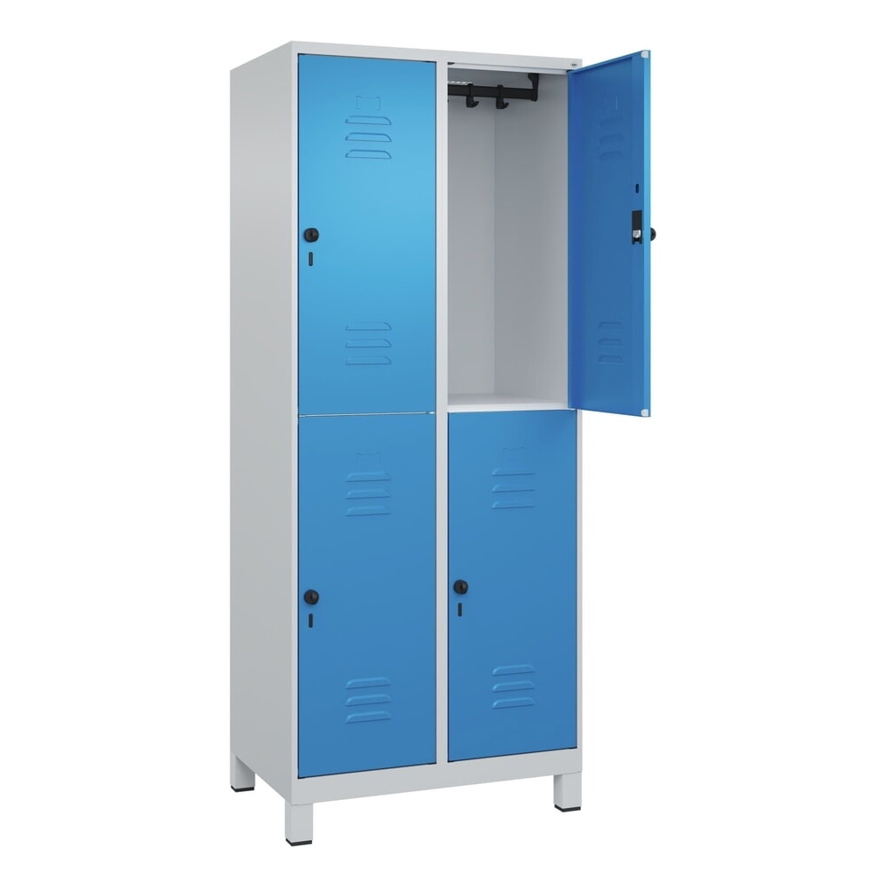 C+P Doppelstock-Spind Classic PLUS, Füsse, 2 Abteile, HxBxT 1.950 x 800 x 500 mm, lichtgrau, lichtblau, 4 Fächer, für Vorhängeschloss