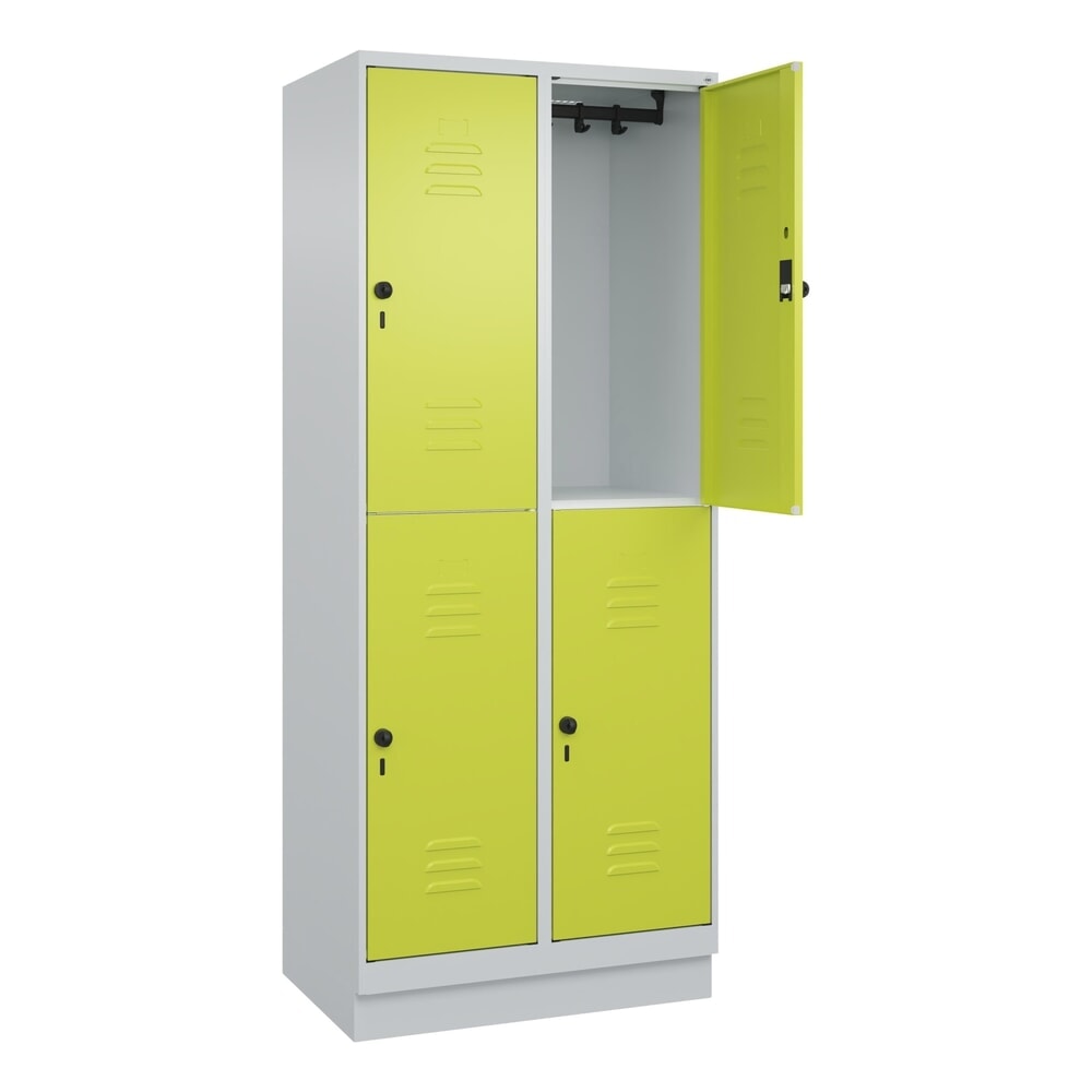 C+P Doppelstock-Spind Classic PLUS, Sockel, 2 Abteile, HxBxT 1.950 x 800 x 500 mm, lichtgrau, clowngrün, 4 Fächer, für Vorhängeschloss