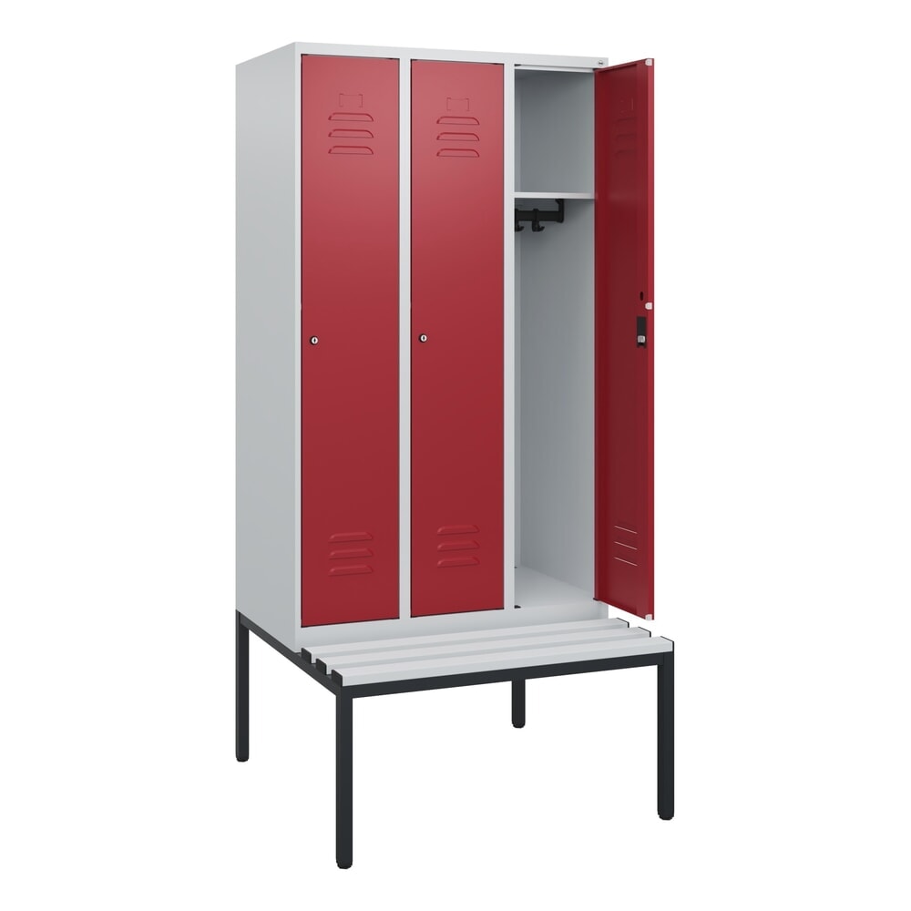 C+P Spind Classic PLUS, 3 Abteile, HxBxT 1.950 x 900 x 815 mm, Zylinderschloss, untergebaute Bank aus Kunststoff, lichtgrau, rubinrot