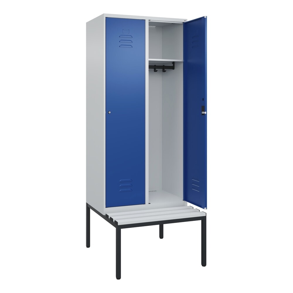 C+P Spind Classic PLUS, 2 Abteile, HxBxT 2.120 x 800 x 815 mm, Zylinderschloss, untergebaute Bank aus Kunststoff, lichtgrau, enzianblau