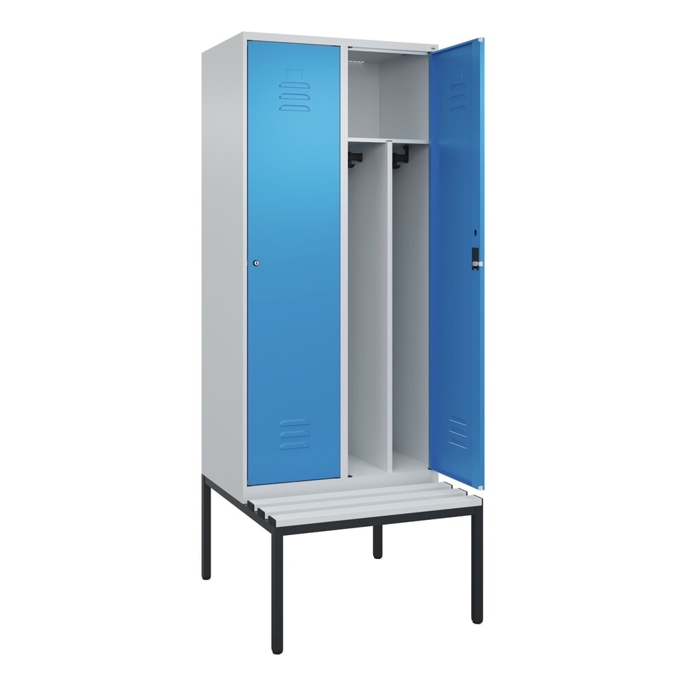 C+P Spind Classic PLUS, 2 Abteile, Trennwand, HxBxT 2.120 x 800 x 815 mm, Zylinderschloss, Trennwand, untergebaute Bank aus Kunststoff, lichtgrau, lichtblau