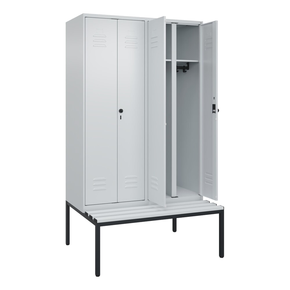 C+P Schwarz-Weiß-Spind Classic PLUS, 4 Abteile, HxBxT 2.120 x 1.200 x 815 mm, für Vorhängeschloss, untergebaute Bank aus Kunststoff, lichtgrau, lichtgrau