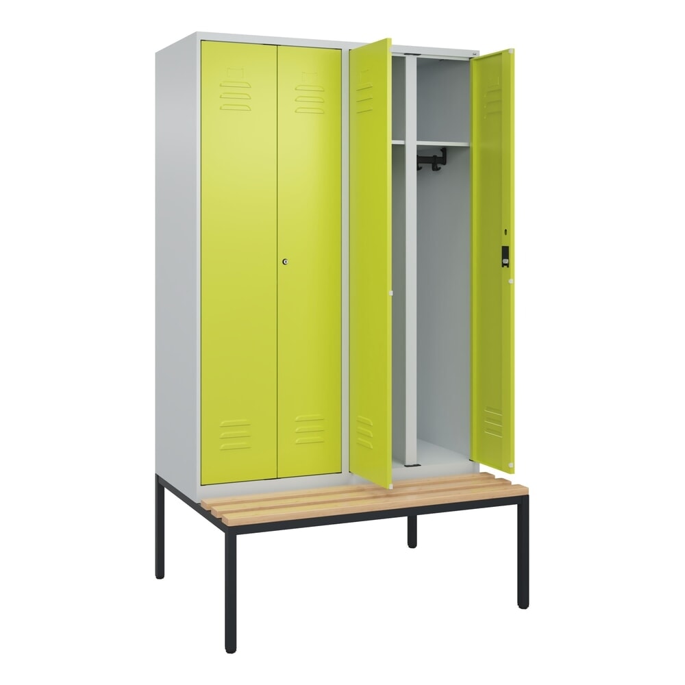 C+P Schwarz-Weiss-Spind Classic PLUS, 4 Abteile, HxBxT 2.120 x 1.200 x 815 mm, Zylinderschloss, untergebaute Bank aus Buche, lichtgrau, clowngrün