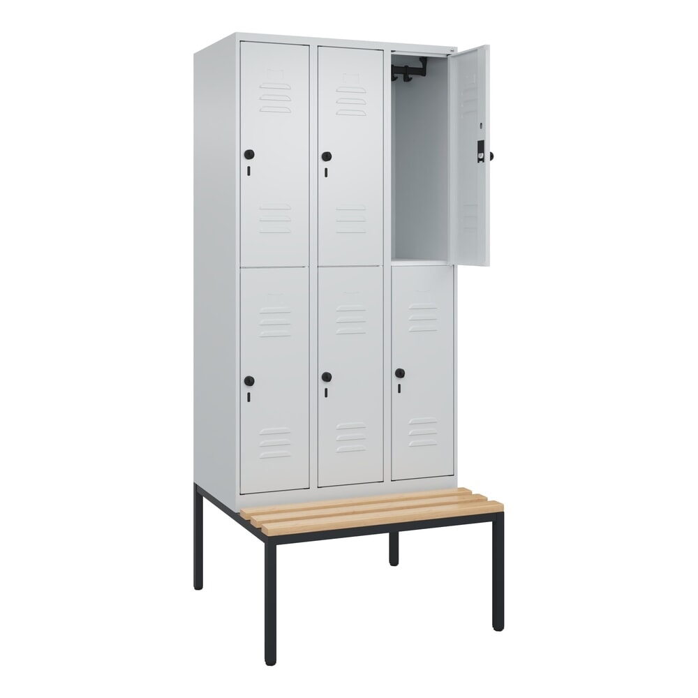 C+P Doppelstock-Spind Classic PLUS, 3 Abteile, HxBxT 2.120 x 900 x 815 mm, für Vorhängeschloss, untergebaute Bank aus Buche, lichtgrau, lichtgrau