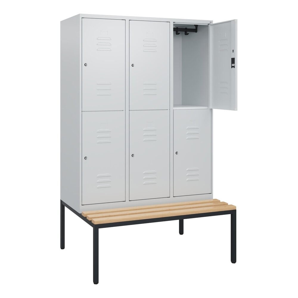 C+P Doppelstock-Spind Classic PLUS, 3 Abteile, HxBxT 1.950 x 1.200 x 815 mm, Zylinderschloss, untergebaute Bank aus Buche, lichtgrau, lichtgrau