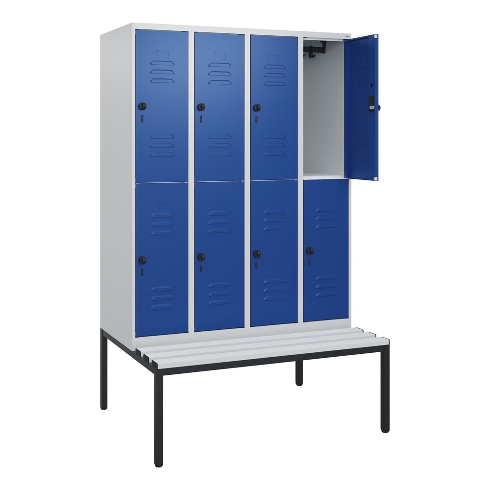 C+P Doppelstock-Spind Classic PLUS, 4 Abteile, HxBxT 1.950 x 1.200 x 815 mm, für Vorhängeschloss, untergebaute Bank aus Kunststoff, lichtgrau, enzianblau