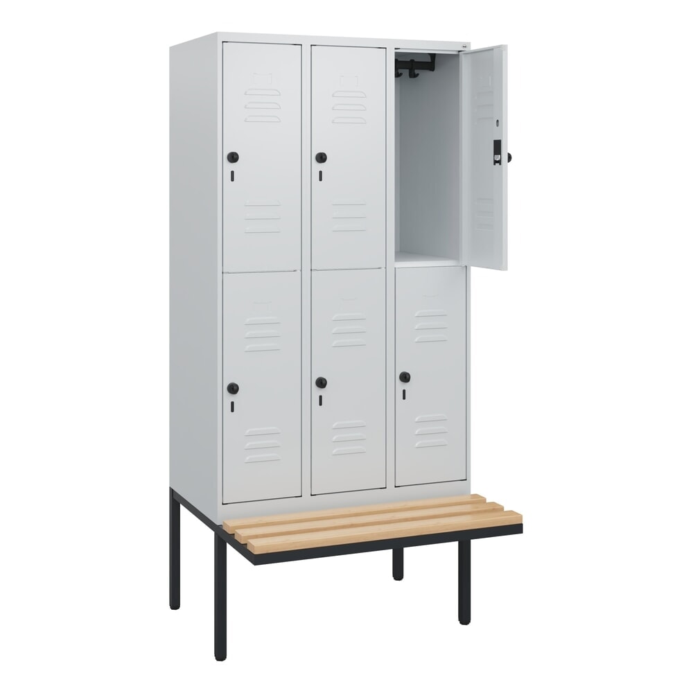C+P Doppelstock-Spind Classic PLUS, 3 Abteile, HxBxT 1.950 x 900 x 815 mm, für Vorhängeschloss, auskragende Bank aus Buche, lichtgrau, lichtgrau