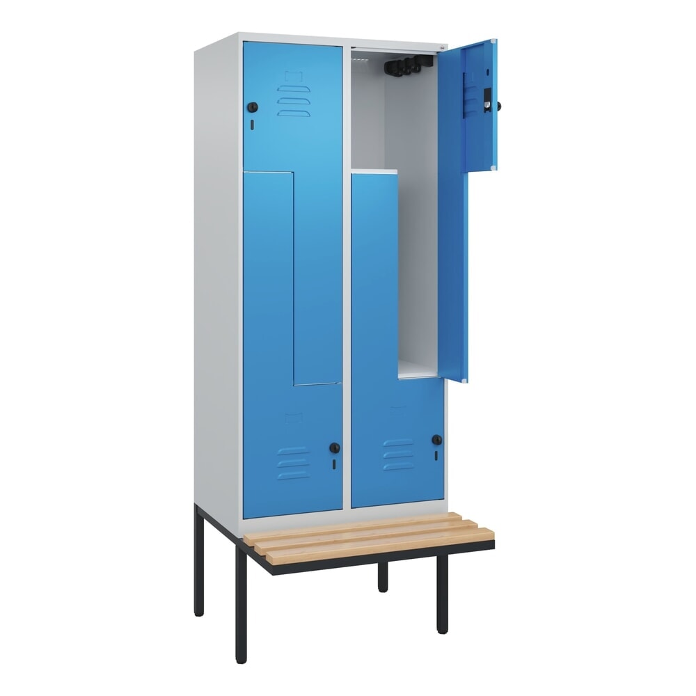 C+P Z-Spind Classic PLUS, 4 Abteile, HxBxT 2.120 x 800 x 815 mm, für Vorhängeschloss, auskragende Bank aus Buche, lichtgrau, lichtblau