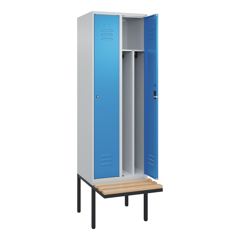 C+P Spind Classic PLUS, 2 Abteile, Trennwand, HxBxT 2.120 x 600 x 815 mm, Zylinderschloss, auskragende Bank aus Buche, lichtgrau, lichtblau