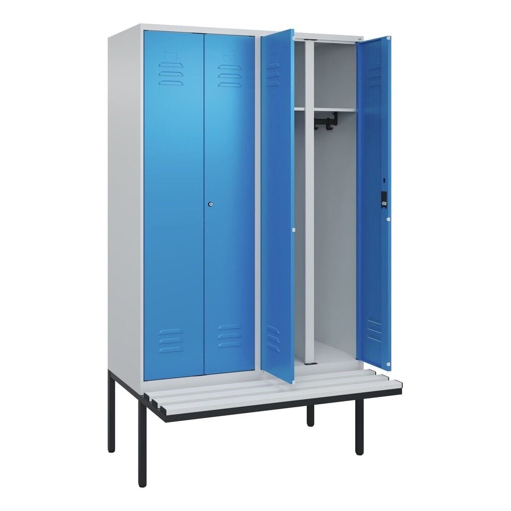 C+P Schwarz-Weiss-Spind Classic PLUS, 4 Abteile, HxBxT 2.120 x 1.200 x 815 mm, Zylinderschloss, auskragende Bank aus Kunststoff, lichtgrau, lichtblau