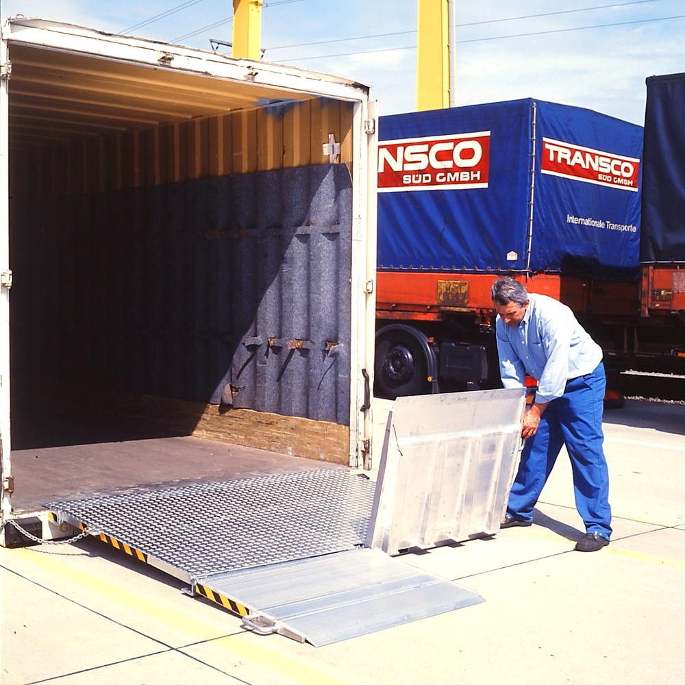 Altec Verladebrücke MC für Container, klappbar, für schwere Ladegüter, Tragkraft 7.300 kg, BxL 2.000 x 2.570 mm