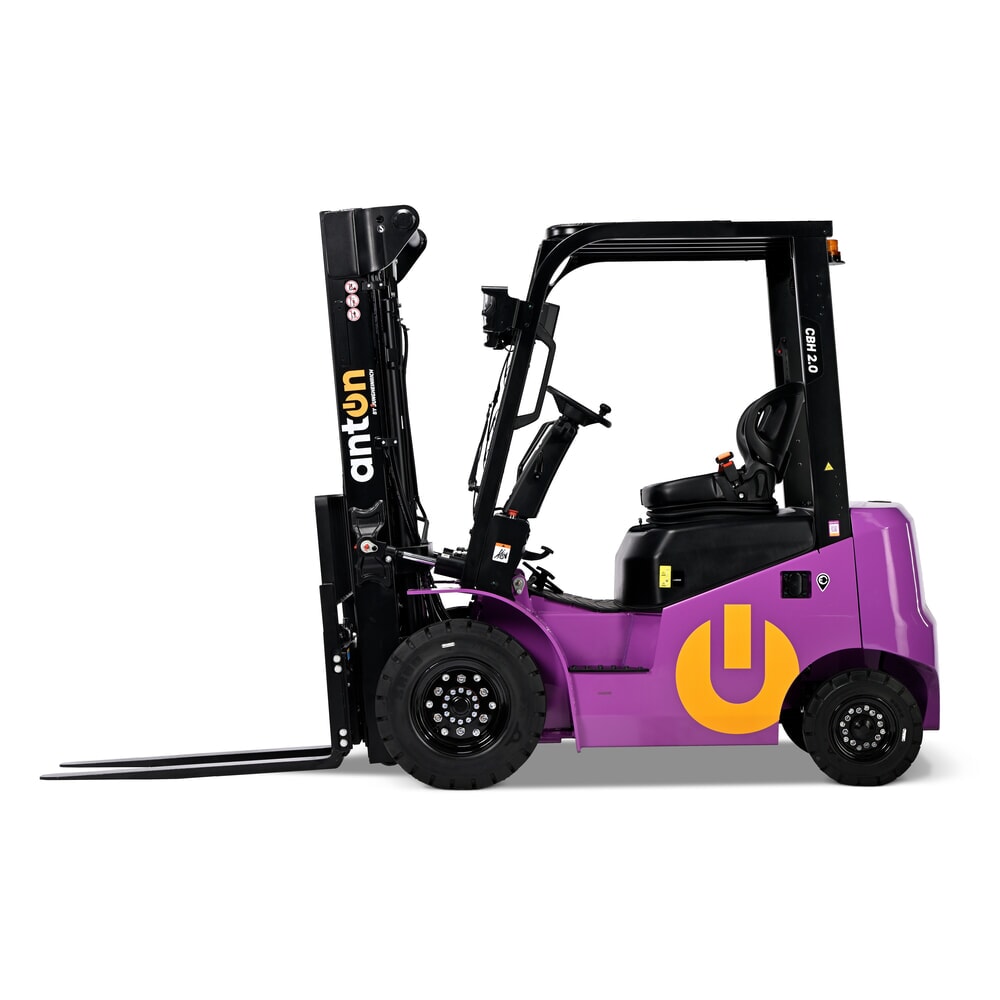 AntOn by Jungheinrich™ Elektro-Stapler CBH 2.0 mit Dreifach-Teleskop-Hubgerüst, Hubhöhe 4800 mm, Tragfähigkeit 2000 kg, Wetterschutzkabine Eco, inklusive externem Ladegerät 80 V, 100 A, CEE, 5-pin