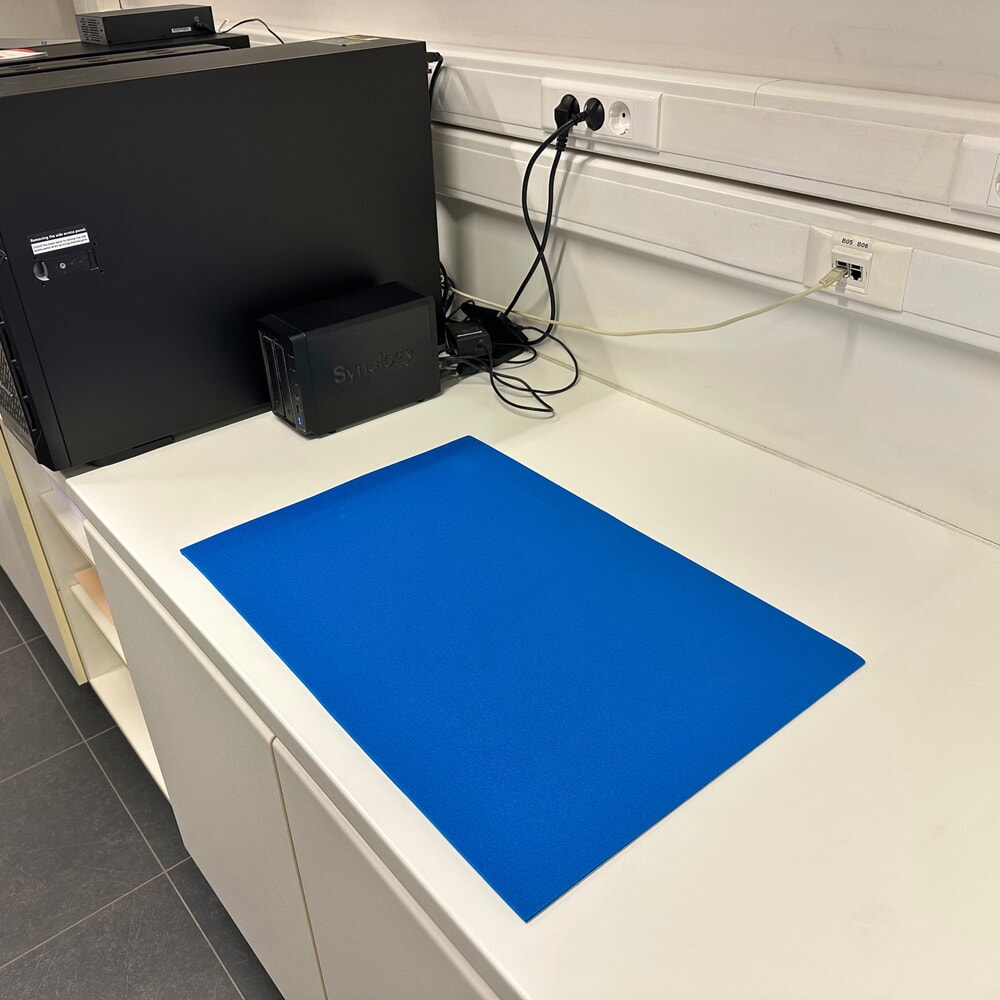 REBOURNE® Industriematte W3, ESD-Tischauflage, laufender Meter, blau, Breite 600 mm